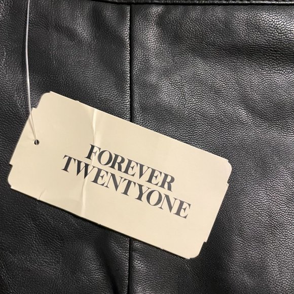 NWT Forever 21 Black Leather Skirt size Medium *198 - Picture 4 of 5